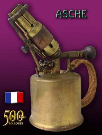 397 - SS - ASCHE (FR) : Ancienne marque parisienne, au logo frappé de deux haches et des lettres SS (Société de soudage).